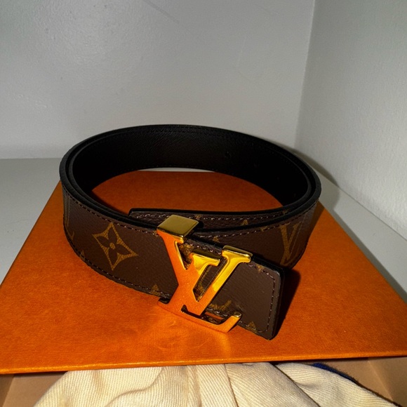 Louis Vuitton Reversible Women’s Belt main image 4